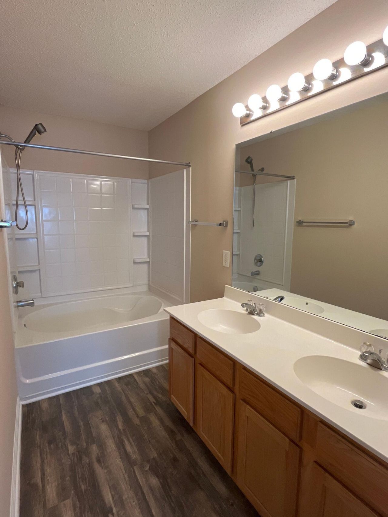 251 Brookshire Road Photo 6