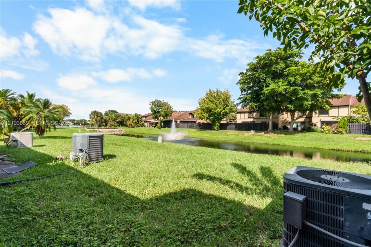 4410 NW 92nd Way , Sunrise, FL 33351 Photo