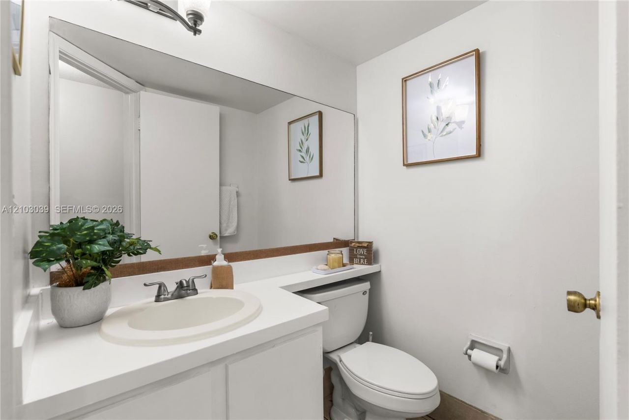 4410 NW 92nd Way , Sunrise, FL 33351 Photo