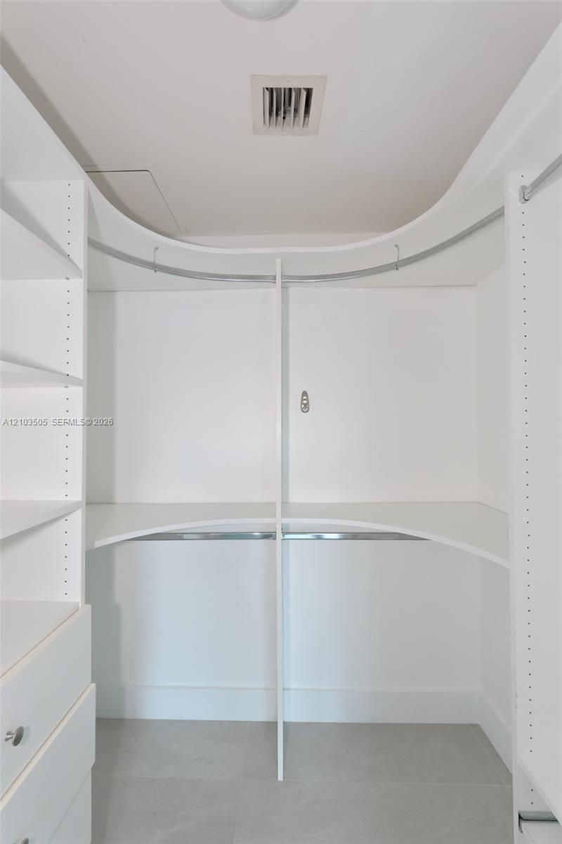 500 Brickell Ave , Unit 1607, Miami, FL 33131 Photo