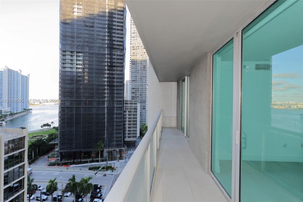 500 Brickell Ave , Unit 1607, Miami, FL 33131 Photo