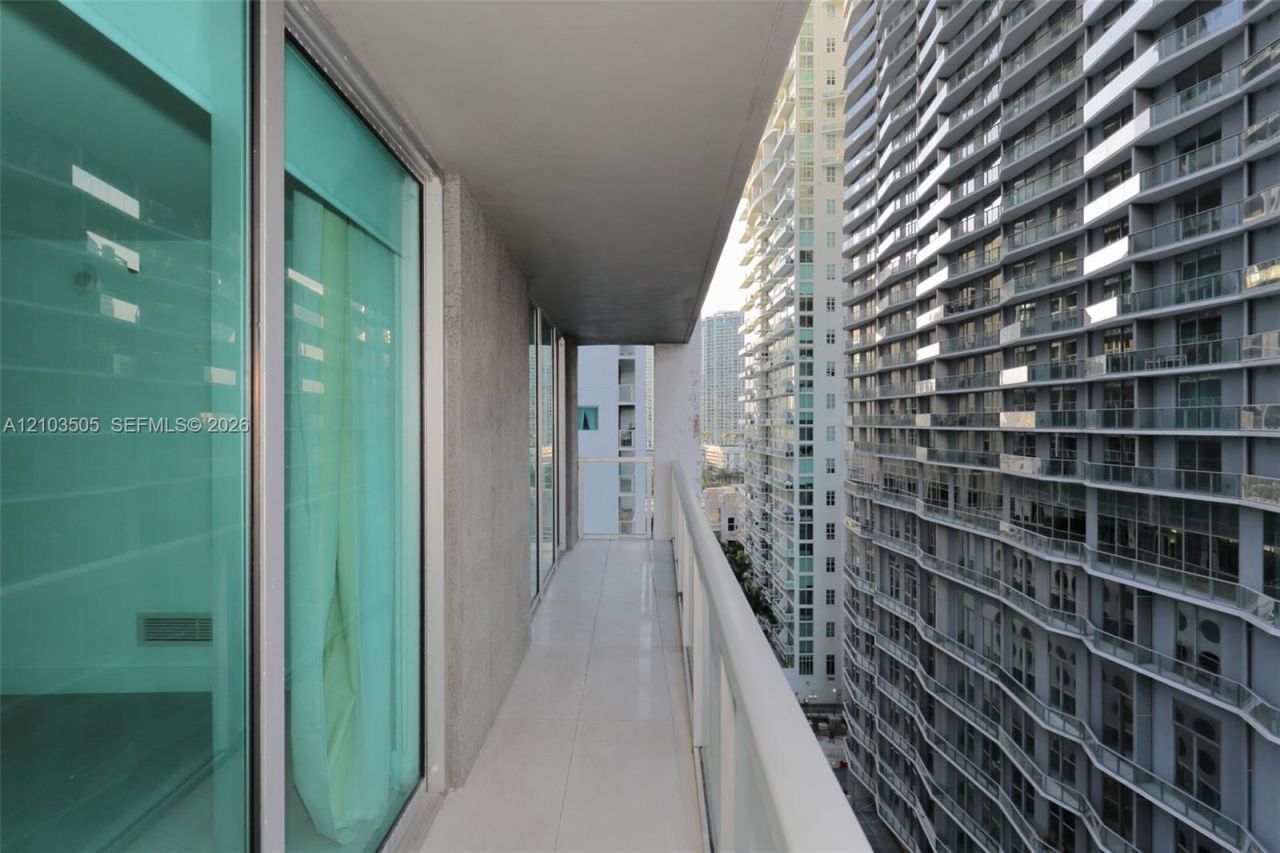 500 Brickell Ave , Unit 1607, Miami, FL 33131 Photo
