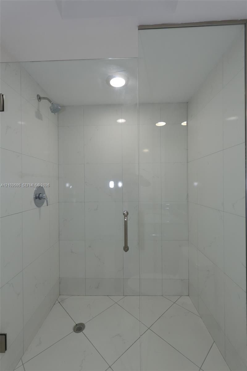 500 Brickell Ave , Unit 1607, Miami, FL 33131 Photo