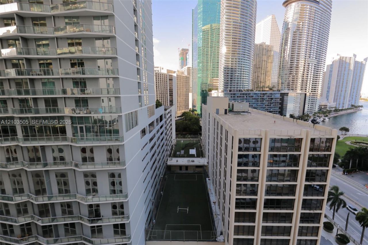 500 Brickell Ave , Unit 1607, Miami, FL 33131 Photo