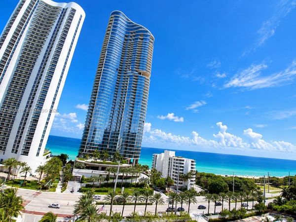 100 Bayview Dr , Unit 1106, Sunny Isles Beach, FL 33160