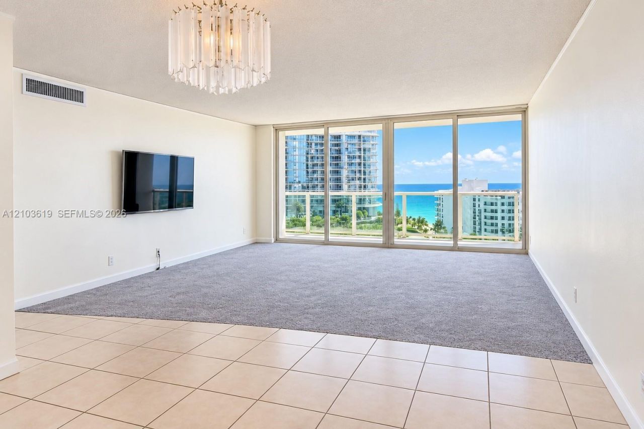 100 Bayview Dr , Unit 1106, Sunny Isles Beach, FL 33160 Photo