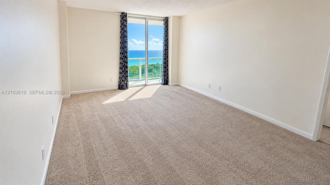 100 Bayview Dr , Unit 1106, Sunny Isles Beach, FL 33160 Photo