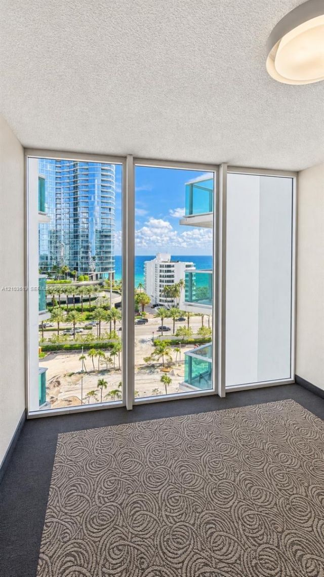100 Bayview Dr , Unit 1106, Sunny Isles Beach, FL 33160 Photo