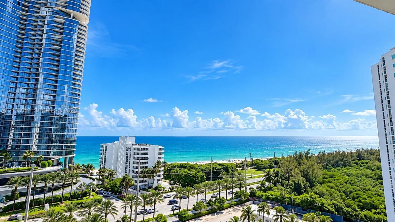 100 Bayview Dr , Unit 1106, Sunny Isles Beach, FL 33160 Photo
