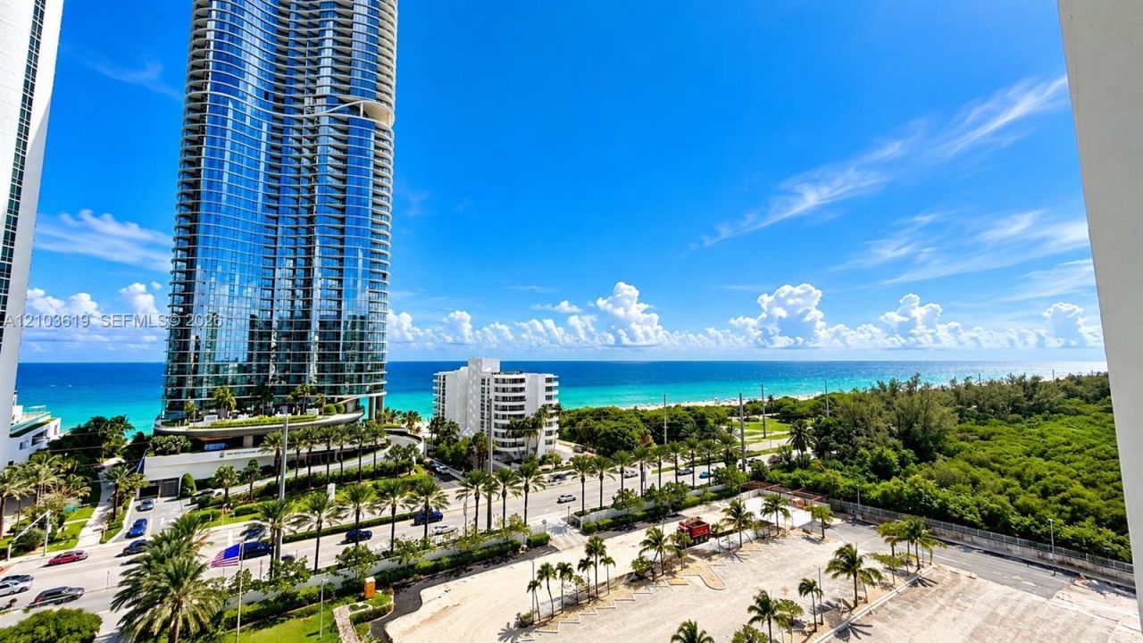 100 Bayview Dr , Unit 1106, Sunny Isles Beach, FL 33160 Photo