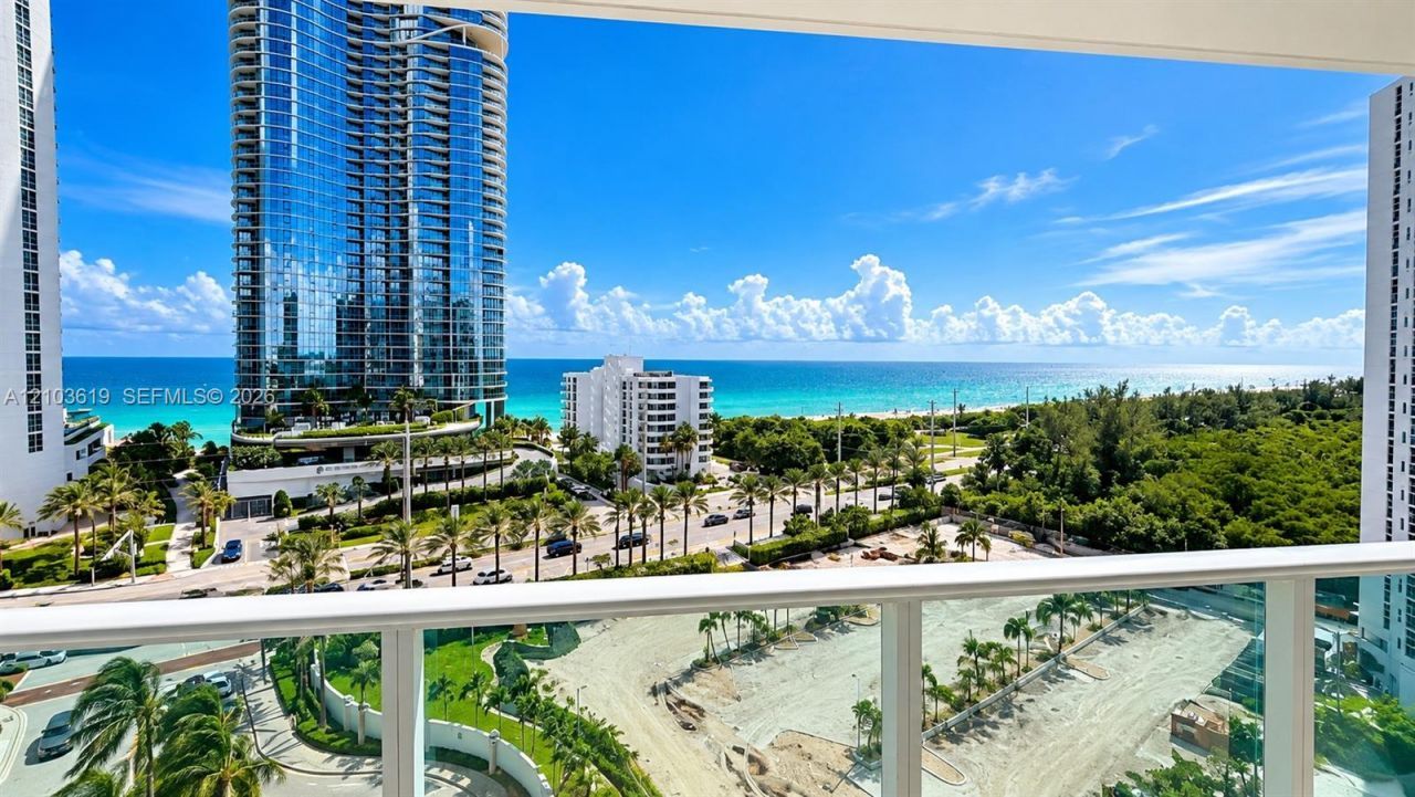 100 Bayview Dr , Unit 1106, Sunny Isles Beach, FL 33160 Photo