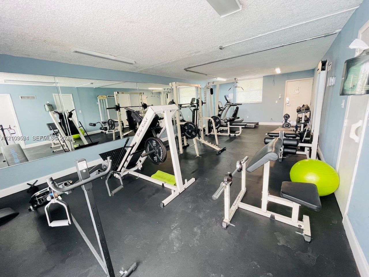 1801 S Treasure Dr , Unit 304, North Bay Village, FL 33141 Photo