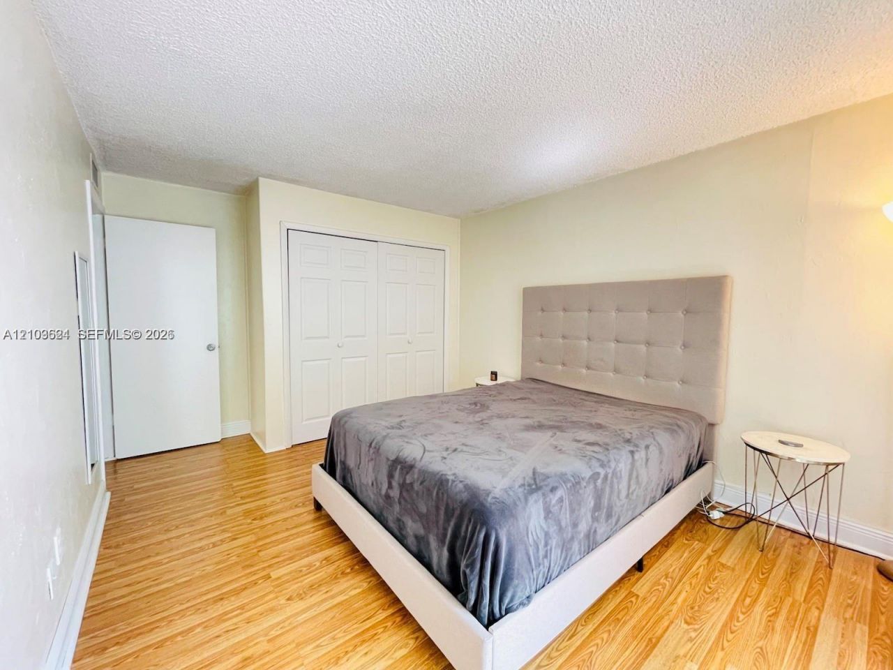 1801 S Treasure Dr , Unit 304, North Bay Village, FL 33141 Photo