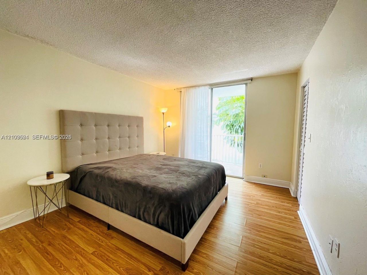 1801 S Treasure Dr , Unit 304, North Bay Village, FL 33141 Photo