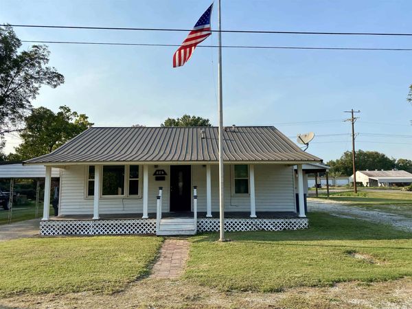 814 SW Third, Walnut Ridge, AR 72476