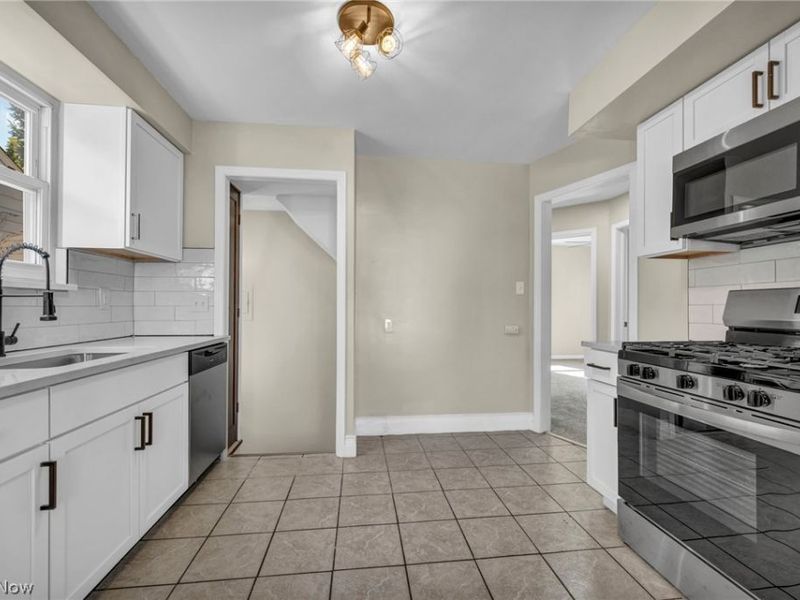 2313 Fairdale Avenue, Cleveland, OH 44109 Photo 5