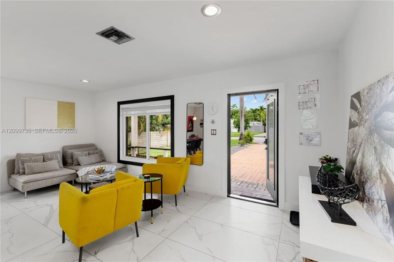 1008 Moffett St, Hallandale Beach, FL 33009 Photo