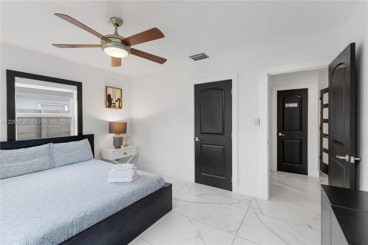 1008 Moffett St, Hallandale Beach, FL 33009 Photo