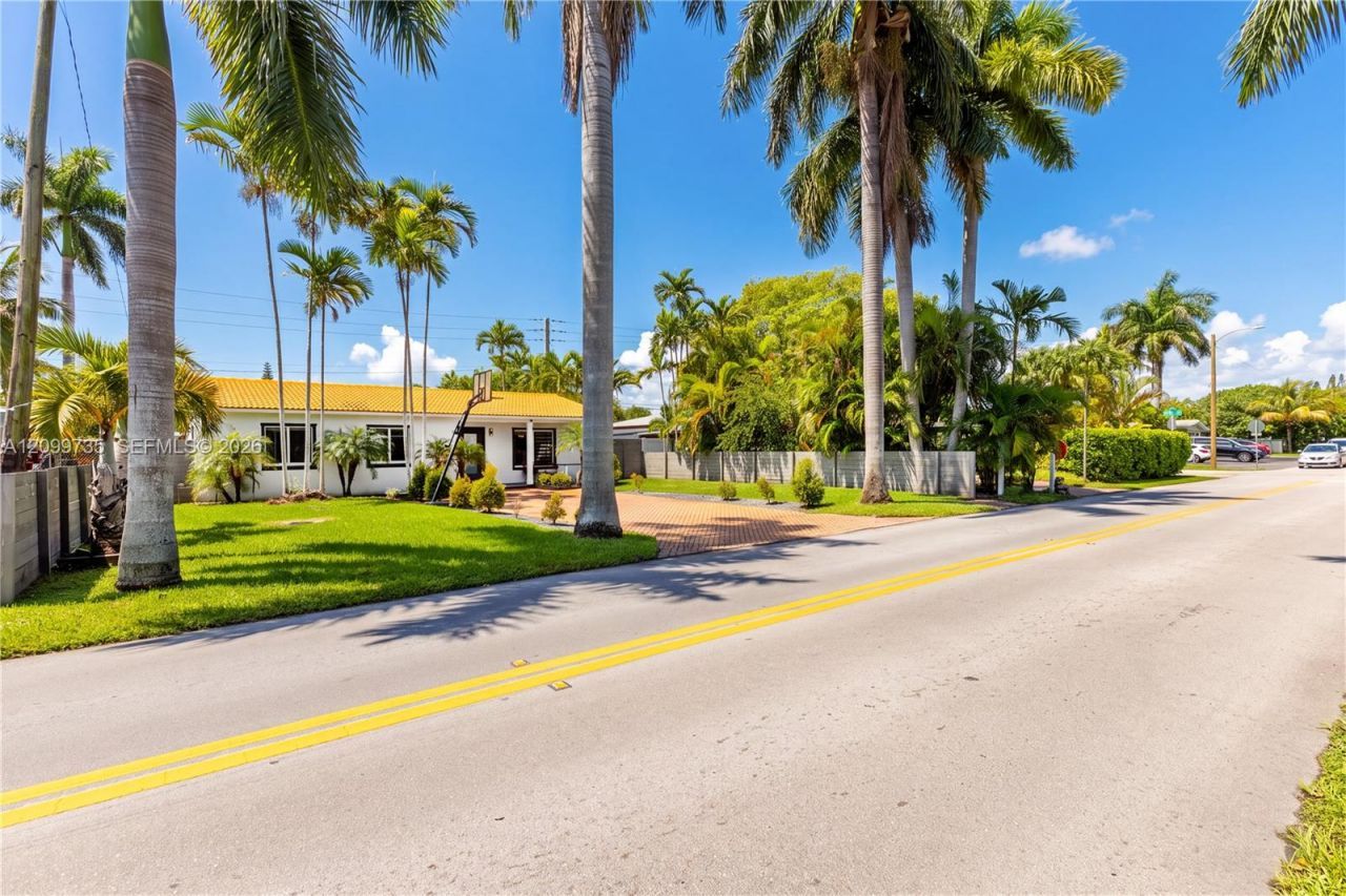 1008 Moffett St, Hallandale Beach, FL 33009 Photo