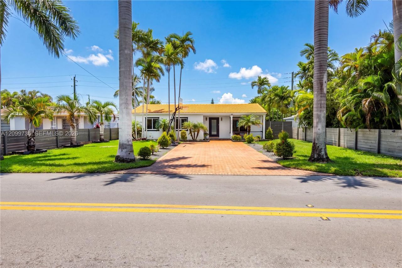1008 Moffett St, Hallandale Beach, FL 33009 Photo