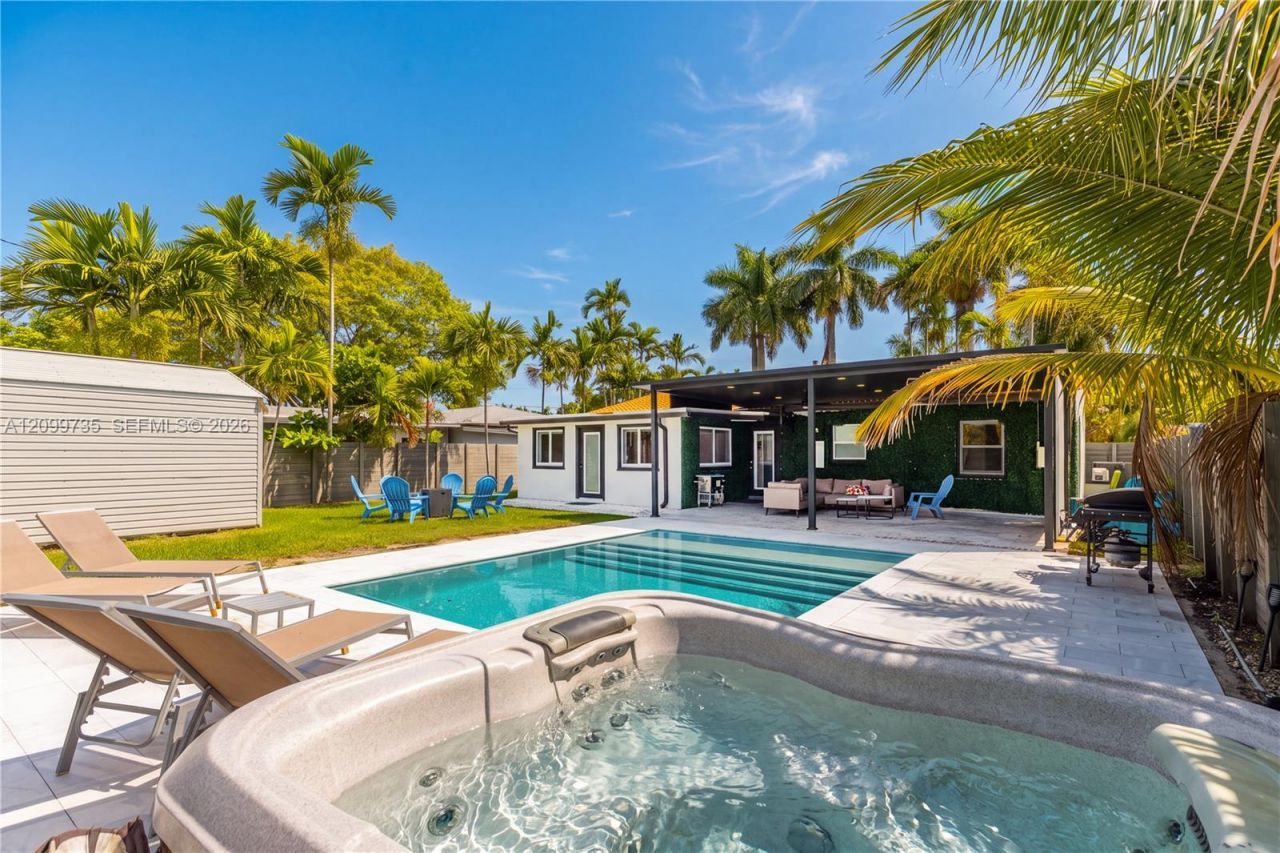 1008 Moffett St, Hallandale Beach, FL 33009 Photo