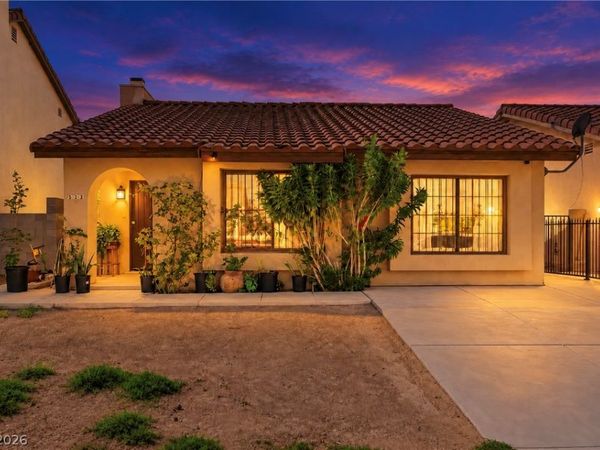 522 Bayberry Drive , Las Vegas, NV 89110