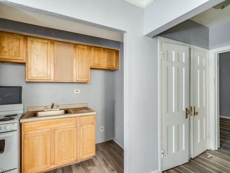 2812 E 130th Street, Cleveland, OH 44120 Photo 11