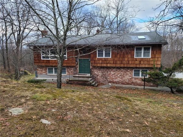 7 Cromwell Road, Monroe, NY 10950