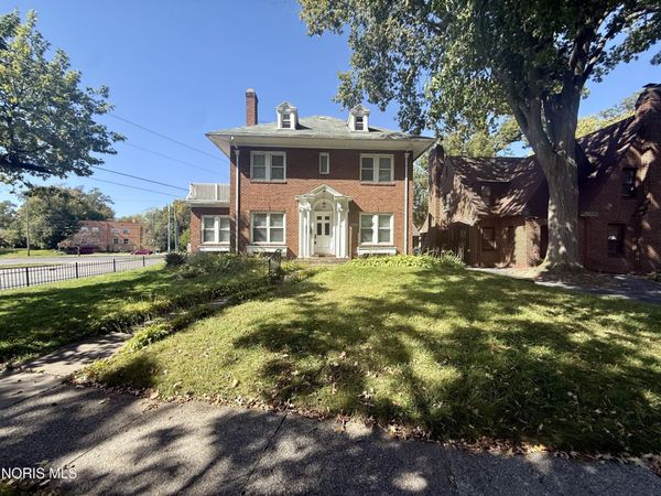2701 Inwood Drive, Toledo, OH 43606
