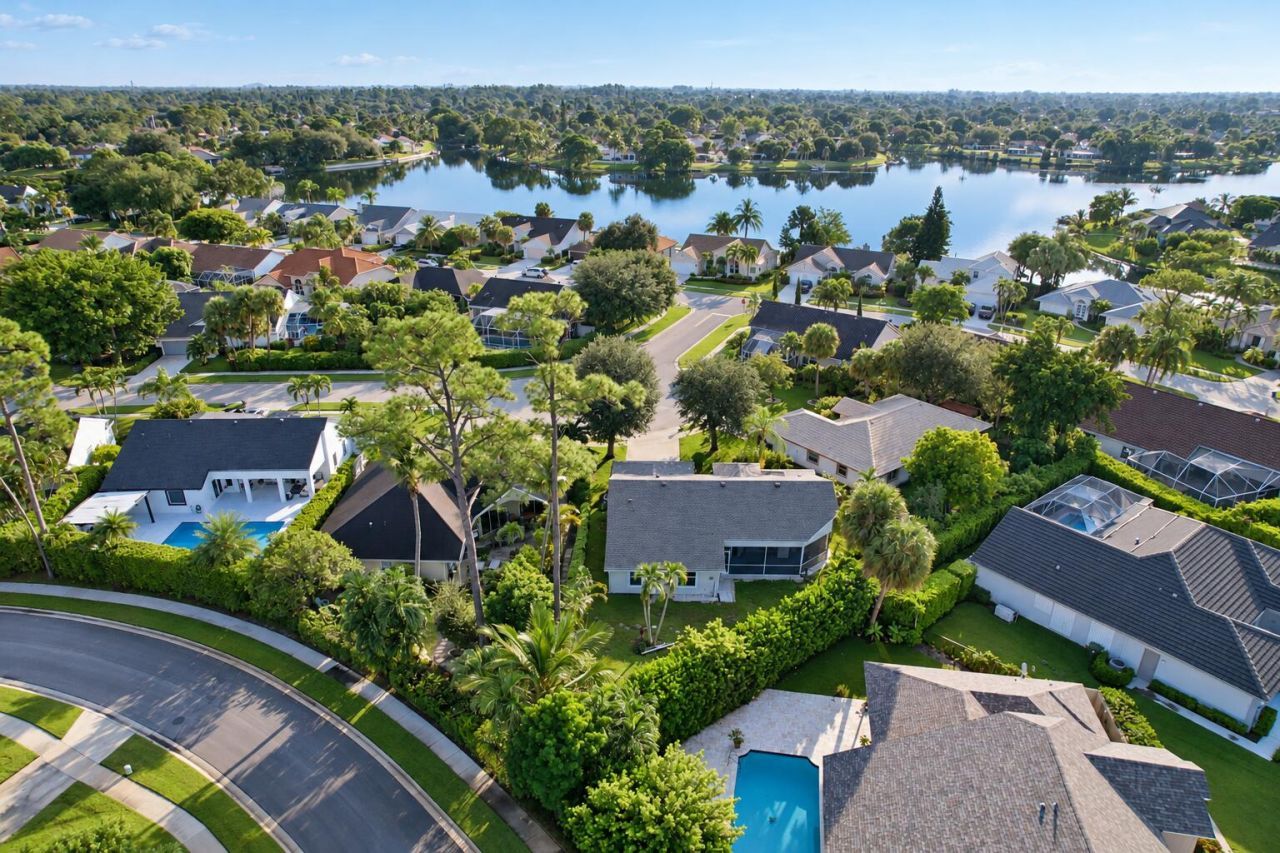 1185 Wild Cherry Lane, Wellington, FL 33414 Photo