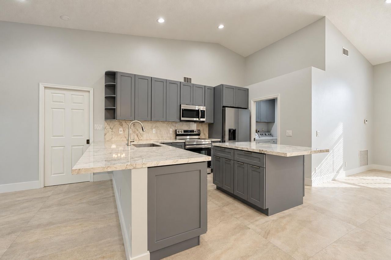 1185 Wild Cherry Lane, Wellington, FL 33414 Photo