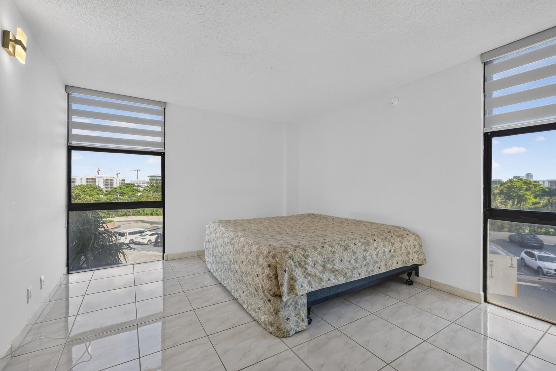 20301 W Country Club Drive, Unit 523, Aventura, FL 33180 Photo