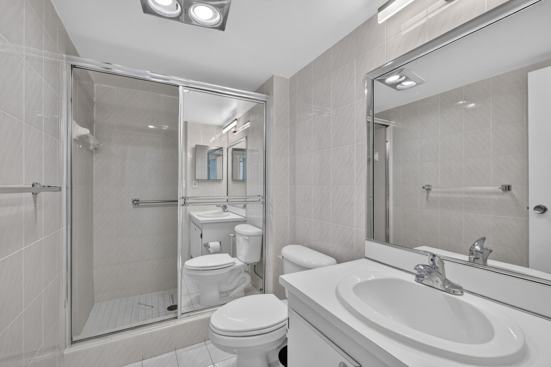 20301 W Country Club Drive, Unit 523, Aventura, FL 33180 Photo