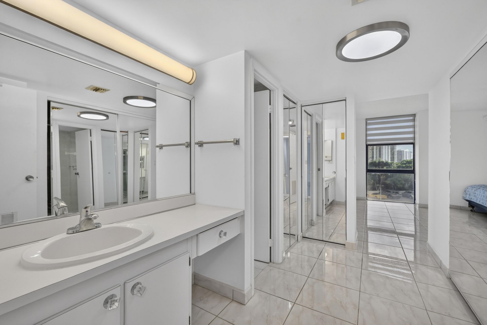 20301 W Country Club Drive, Unit 523, Aventura, FL 33180 Photo