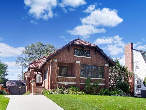 10516 S Seeley Avenue , Chicago, IL 60643