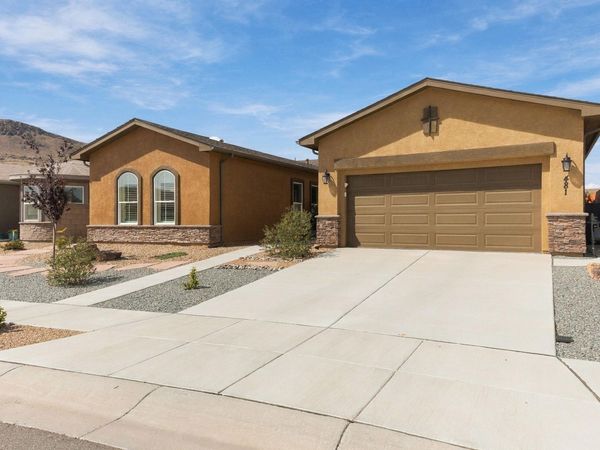 481 Pecos River Road SW, Los Lunas, NM 87031