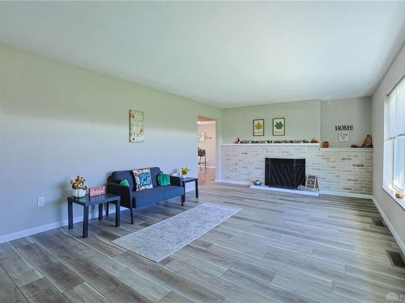 915 Taywood Road, Englewood, OH 45322 Photo 5