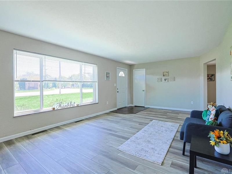 915 Taywood Road, Englewood, OH 45322 Photo 9