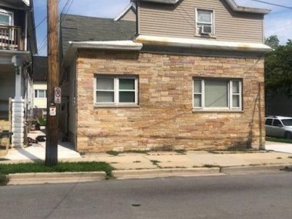 930 E Locust St, Milwaukee, WI 53212