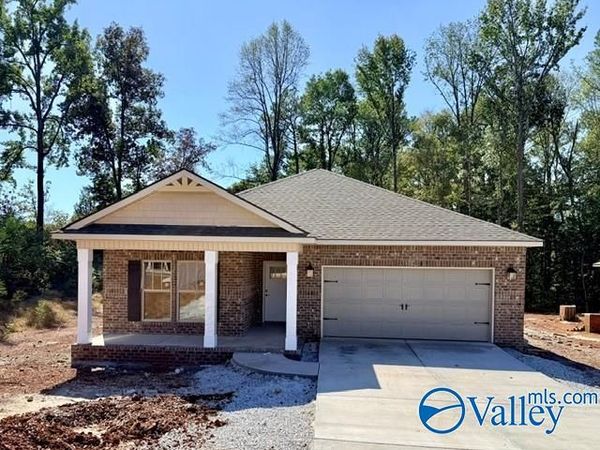520 Cloverleaf Drive, Athens, AL 35611