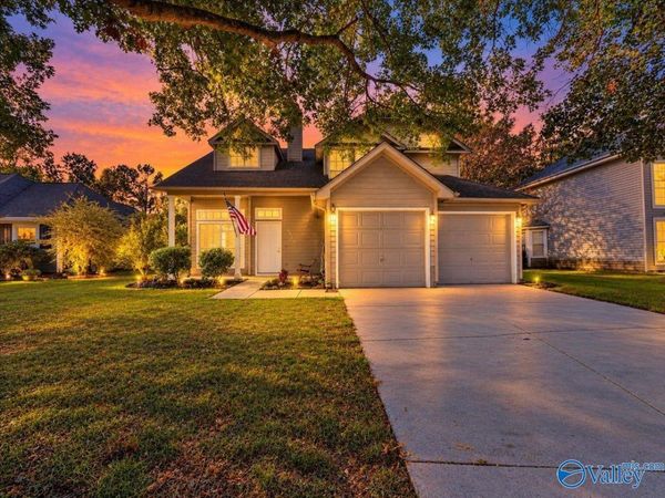2522 Autumn Ridge Drive SW, Huntsville, AL 35803