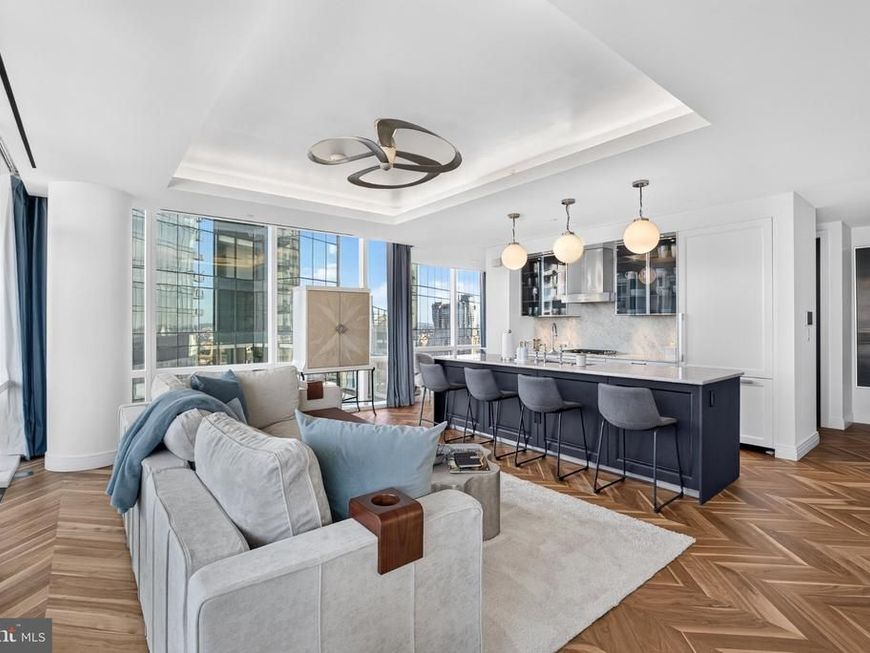 300 International Drive, Unit 1908, Baltimore, MD 21202 Main Photo