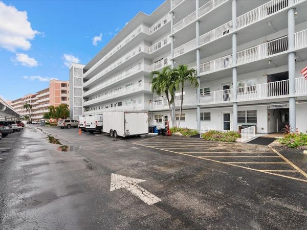 5925 SHORE BOULEVARD S, Unit 105, GULFPORT, FL 33707