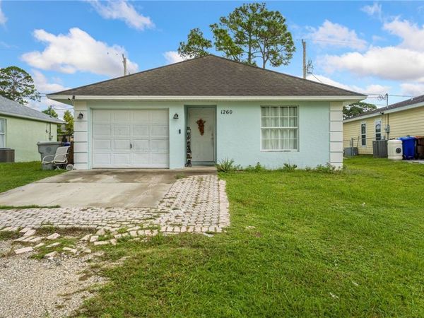 1260 12th Avenue SW, Vero Beach, FL 32962