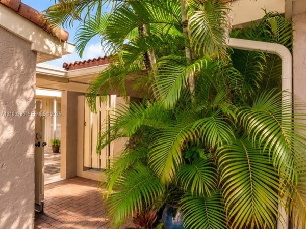 103 Tweedbrook Ln , Unit 101, Hollywood, FL 33021
