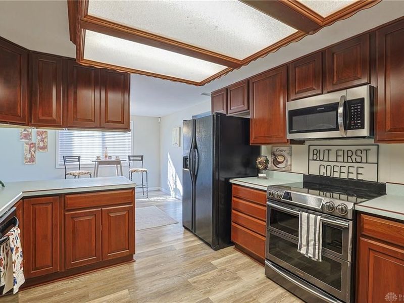 7146 Chadbourne Drive, Huber Heights, OH 45424 Photo 10