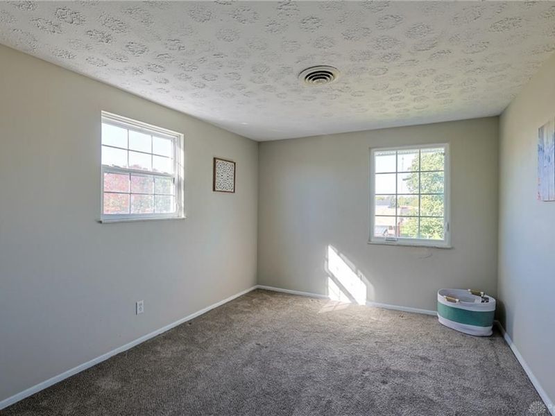7146 Chadbourne Drive, Huber Heights, OH 45424 Photo 23