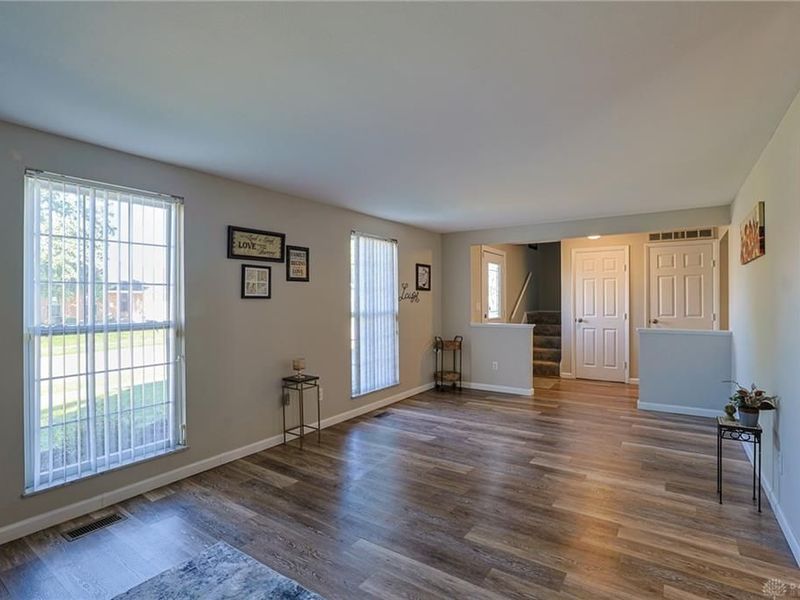 7146 Chadbourne Drive, Huber Heights, OH 45424 Photo 6