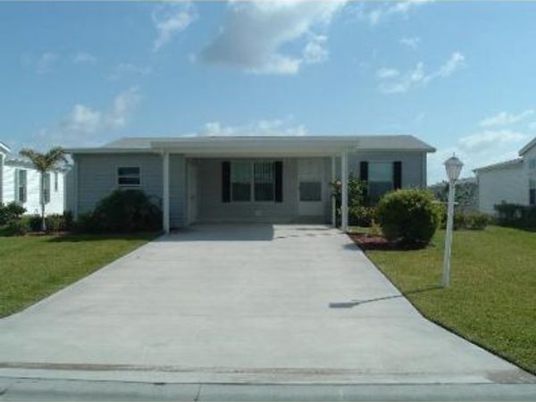 3106 Scarlet Tanager Court, Port St. Lucie, FL 34952
