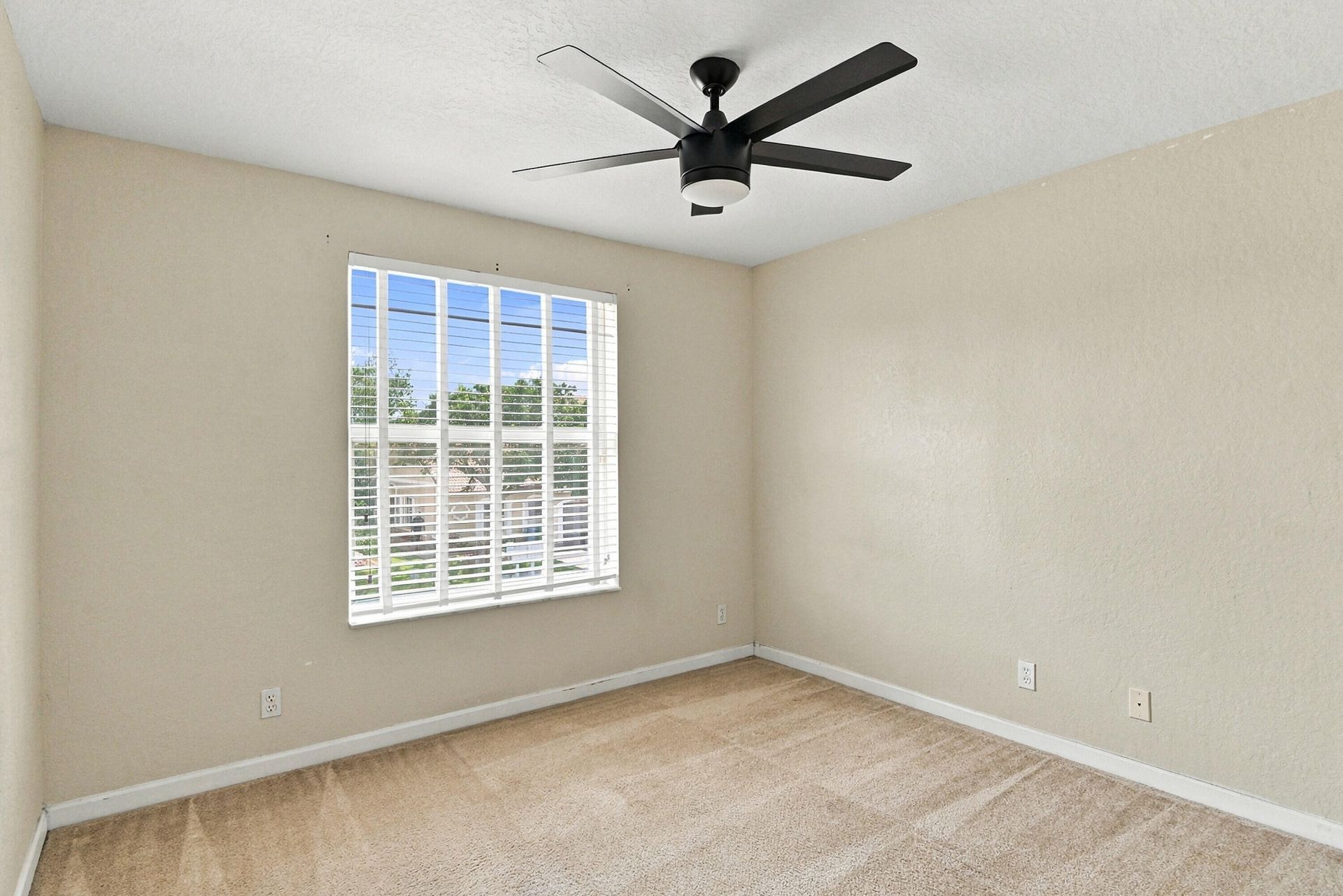 5477 NW 90th Terrace, Sunrise, FL 33351 Photo